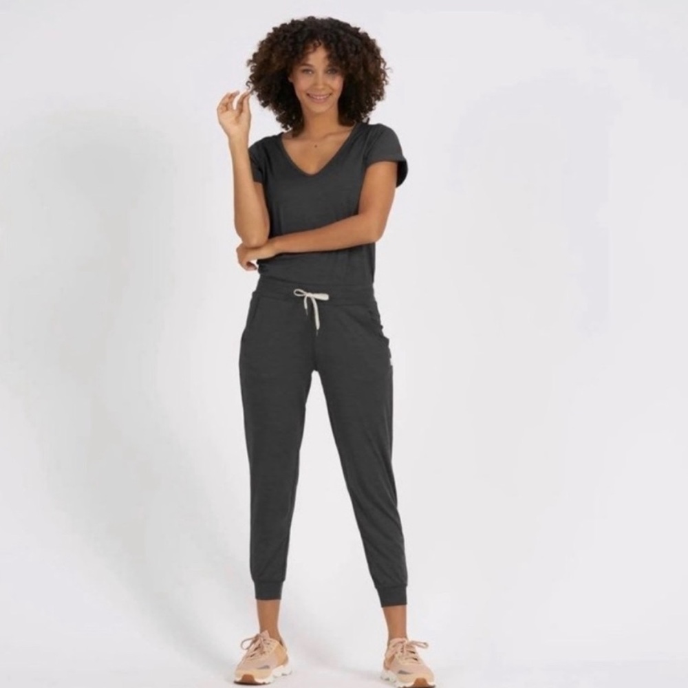 Vuori All Day Jumpsuit, lightly used a few times